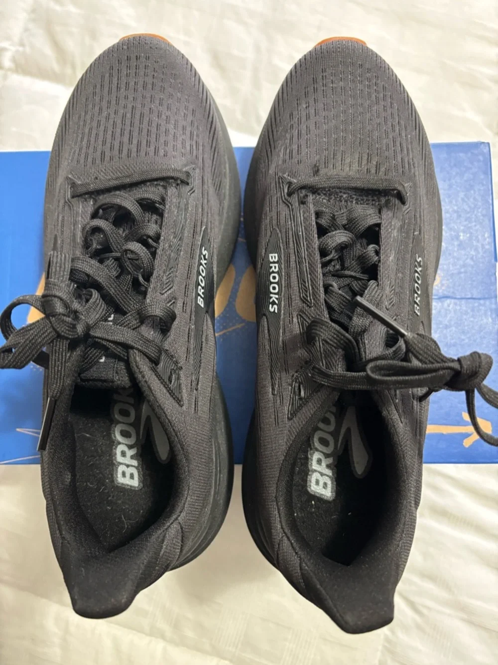 NEW Brooks all Black women size 7 - Picture 2 of 7